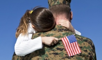 marine hugging daughter marine hugging daughter
